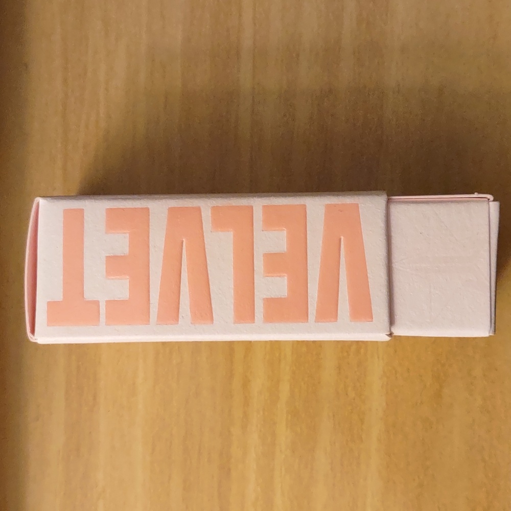 Jeffree Star Velvet Trap Lipstick "Communion Wine"